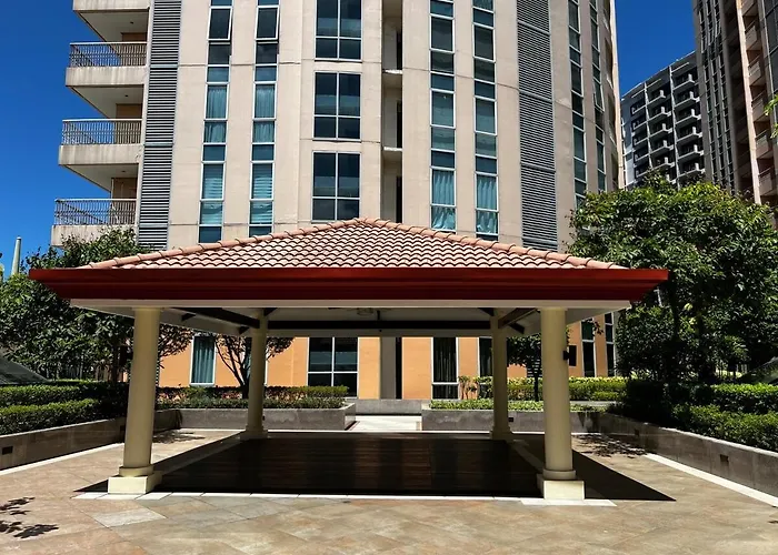 Cq House Venice Luxury Balcony View And Pool * Manila