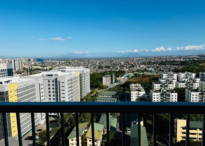 Cq House Venice Luxury Balcony View And Pool * Manila